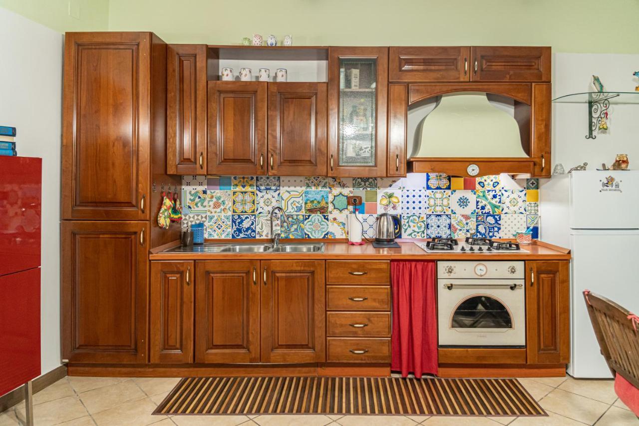 Casarella Chiara Apartment เนเปิลส์ ภายนอก รูปภาพ