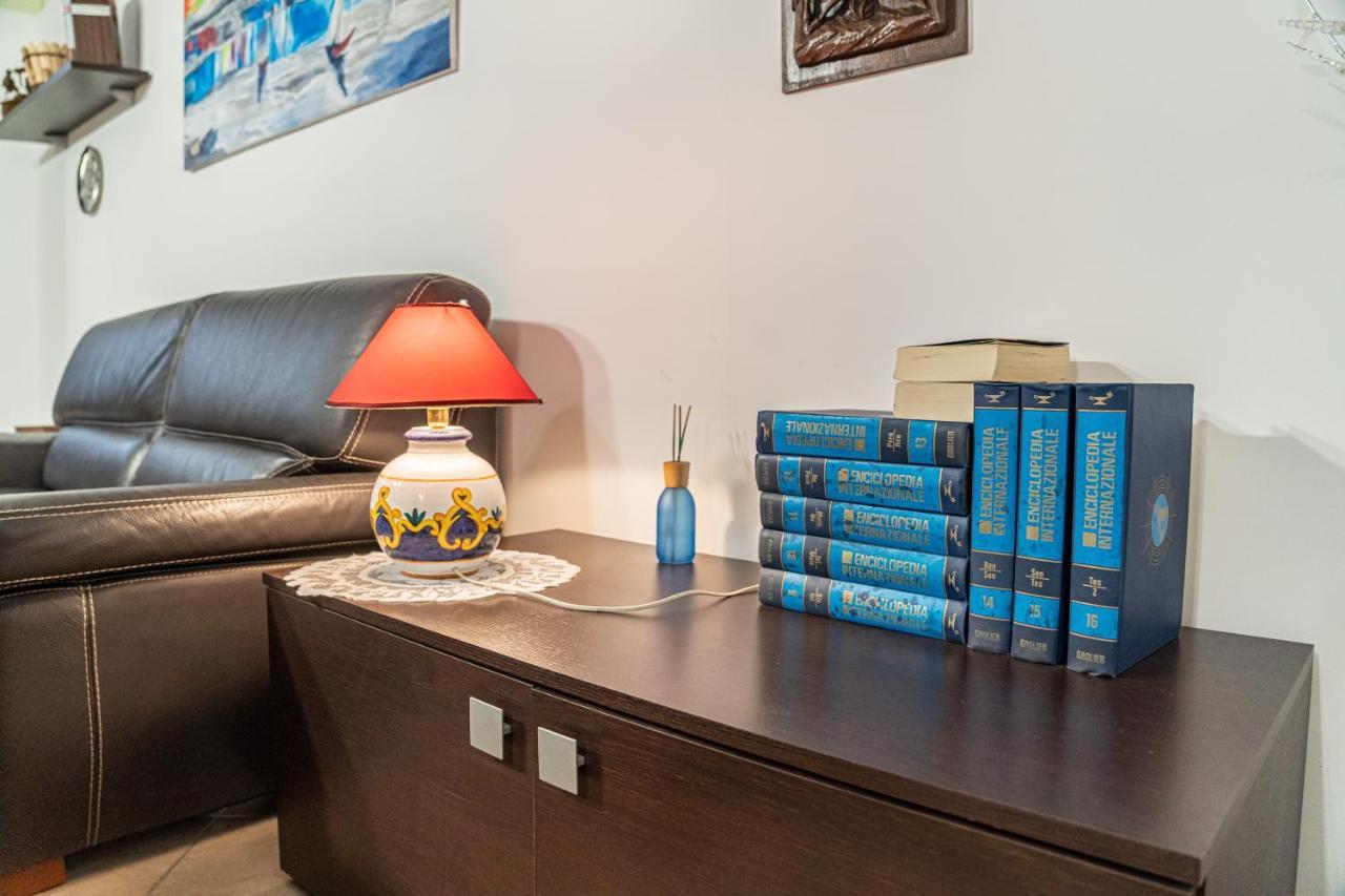Casarella Chiara Apartment เนเปิลส์ ภายนอก รูปภาพ